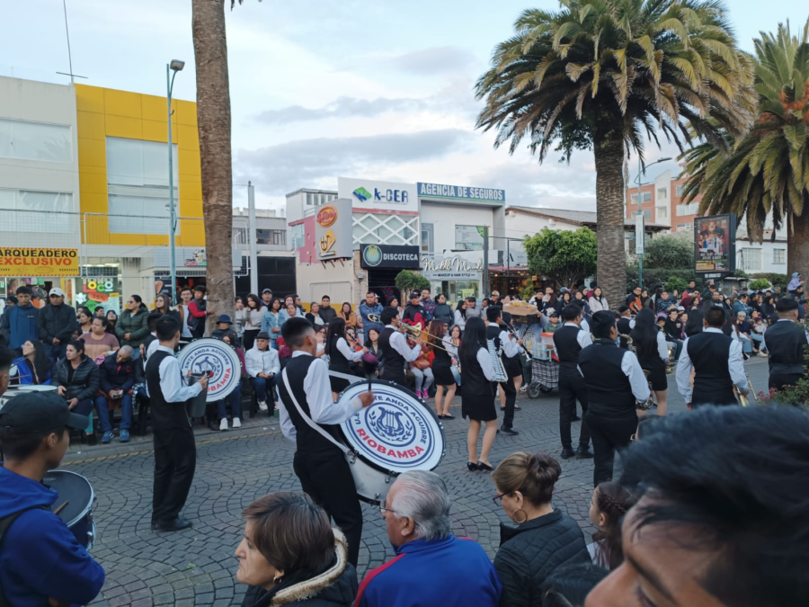 Séptima edición del desfile de la Riobambeñidad: Una celebración ...