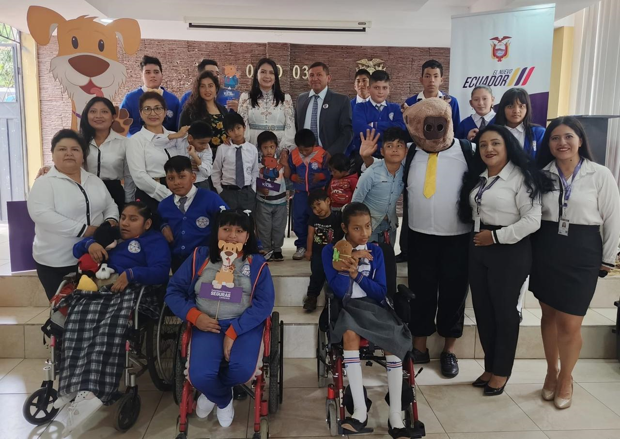 Más de 28.700 estudiantes retornaron a clases en la Zona 3 del régimen ...